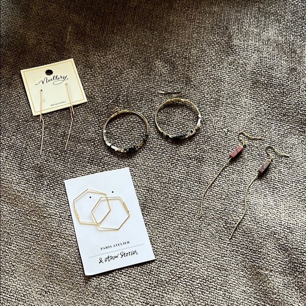 Bundle of 4 pairs of Earrings, costume jewelry